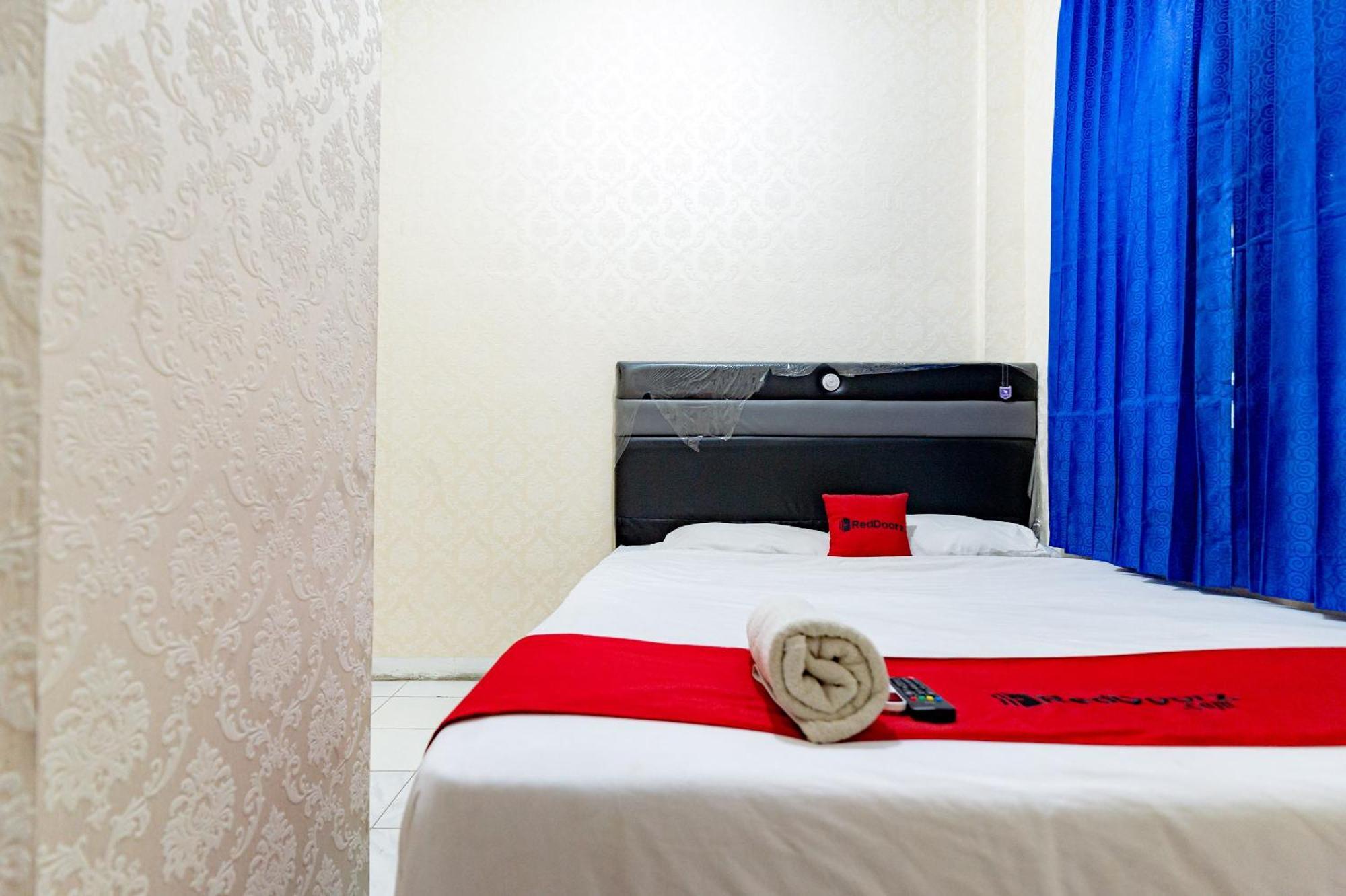 Reddoorz Near Rsud Dr Pringadi Medan 3 Hotel Exterior photo