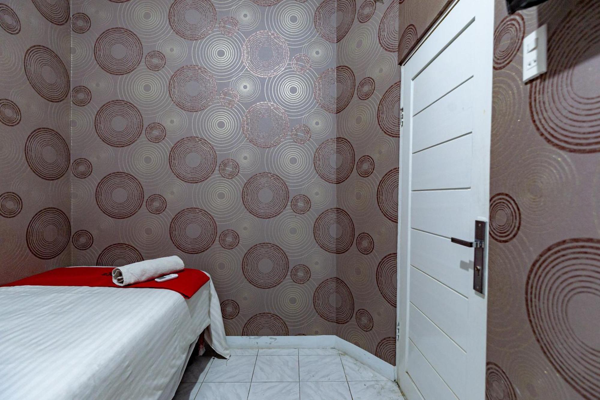 Reddoorz Near Rsud Dr Pringadi Medan 3 Hotel Exterior photo