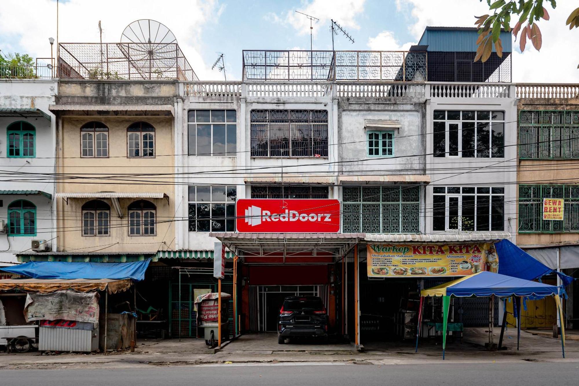 Reddoorz Near Rsud Dr Pringadi Medan 3 Hotel Exterior photo